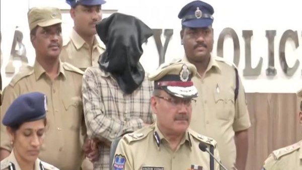 संबंध बनाने के बाद कर दी हत्या