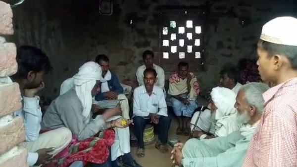 आतंकवादी ट्रकों को बना रहे निशाना आतंकवादी ट्रकों को बना रहे निशाना