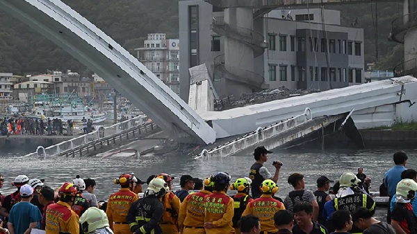 मच गई अफरातफरी मच गई अफरातफरी