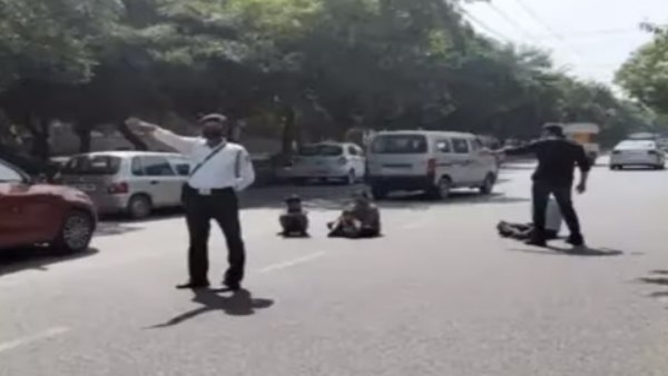 जान देने की धमकी दी