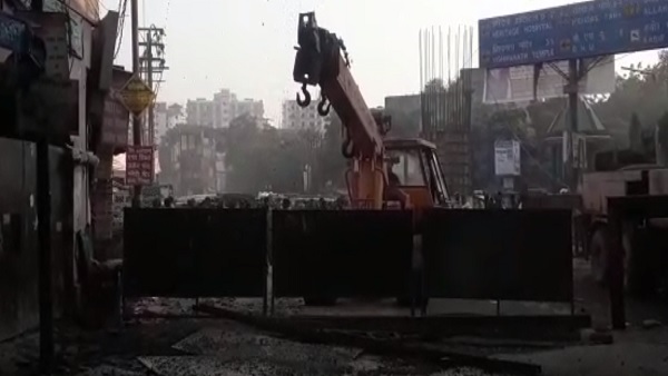 varanasi cantt railway station overconstruction flyover shuttering incident varanasi cantt railway station overconstruction flyover shuttering incident