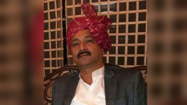 मिठाई की बंटवारे को लेकर शुरू हुआ विवाद