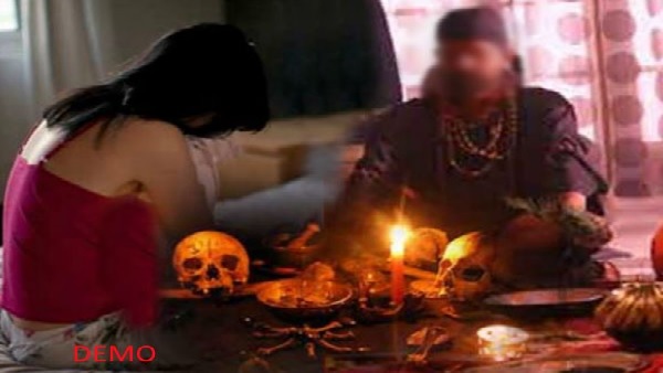 जबरन घर से बाहर निकाला