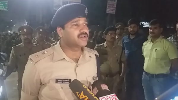 घर से बाहर निकलते वक्त भी होता रहा विवाद