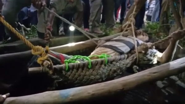 घायल पड़ा मिला ड्राइवर