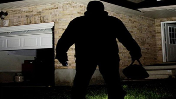 man and his girlfriend used to steal homes watching YouTube videos online man and his girlfriend used to steal homes watching YouTube videos online