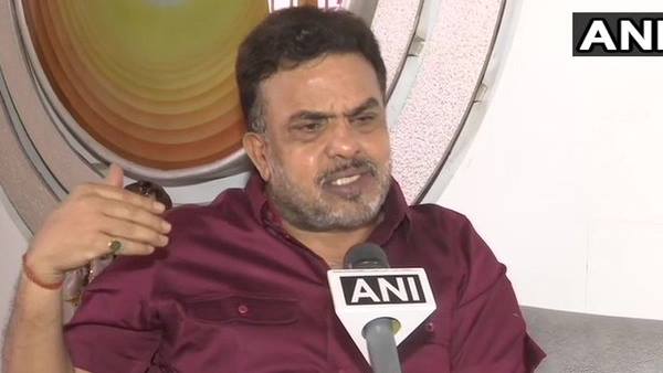 शरद पवार ने धोखा दिया: निरुपम