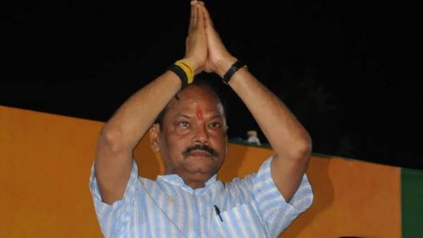 स्थानीय नीति पर राजनीति