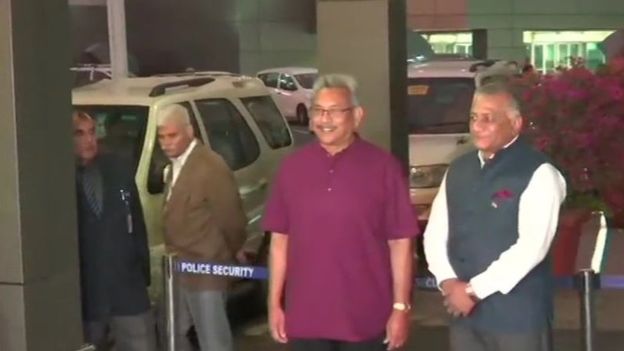 श्रीलंका के नए राष्ट्रपति गोटाभाया राजपक्षे को लेने के लिए केंद्रीय मंत्री वीके सिंह एयरपोर्ट पहुंचे