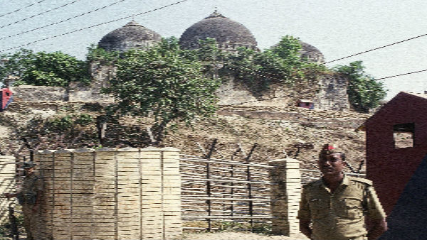 खाली जमीन पर नहीं बनी बाबरी मस्जिद