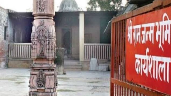 1090 से लगातार चल रहा मंदिर के पत्थरों को तराशने का काम 1090 से लगातार चल रहा मंदिर के पत्थरों को तराशने का काम
