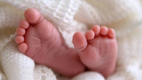 महिला ने अपने बच्चे की ली जान महिला ने अपने बच्चे की ली जान