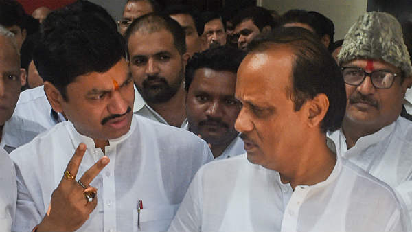 चाचा के लिए छोड़ी सीट 