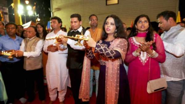 अब शायरी को लेकर हैं चर्चा में