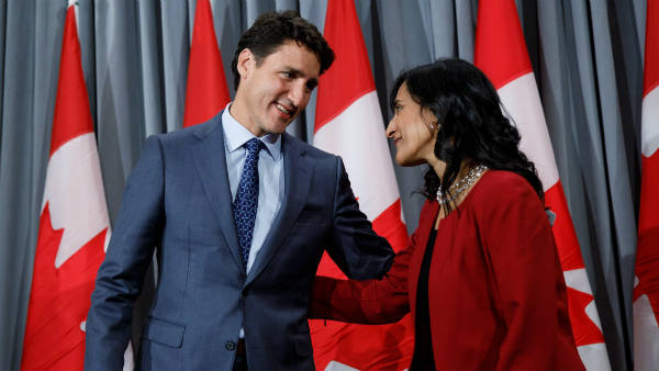 अनिता की मां पंजाबी, पिता तमिल अनिता की मां पंजाबी, पिता तमिल