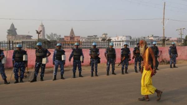 टेफेन्थैलर ने अयोध्या पर भी लिखा