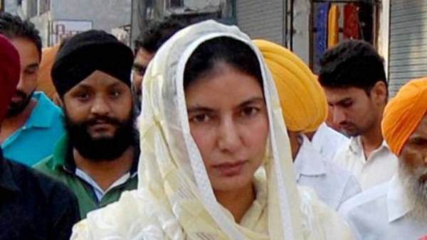 बहन ने सार्वजनिक किया था पत्र बहन ने सार्वजनिक किया था पत्र