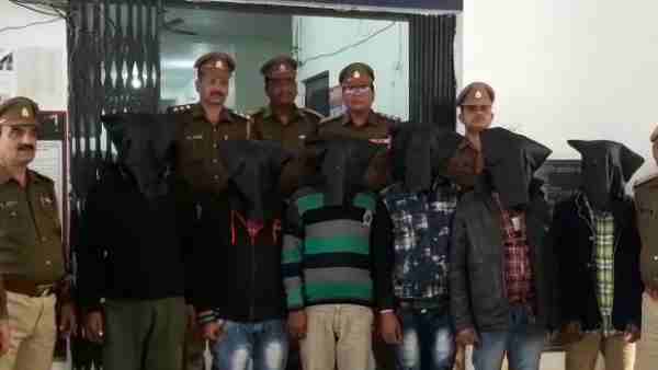 सोशल मीडिया पर वायरल किया वीडियो