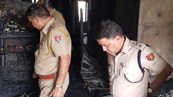 विला पर सुबह-शाम आता था डाक्टर