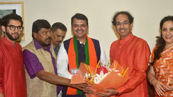 दोनों दलों की संयुक्त सीट संख्या 161 थी दोनों दलों की संयुक्त सीट संख्या 161 थी