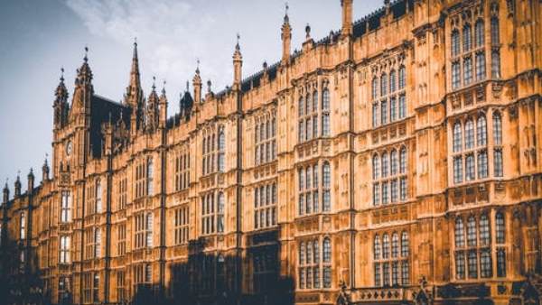 ब्रिटेन की मीडिया क्या कहती है-