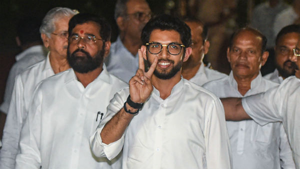 शिवसेना को ड्राइविंग सीट से हटाना ?