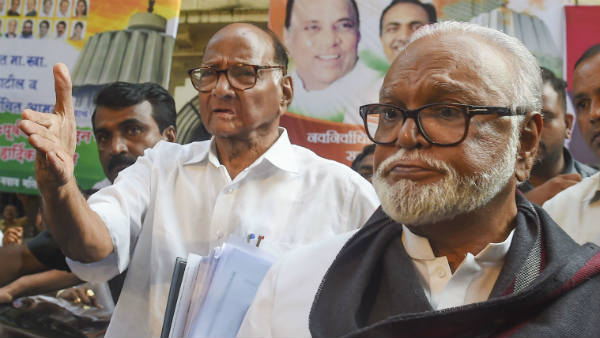 गोडसे पर क्या कह चुके हैं उद्धव के मंत्री छगन भुजबल?