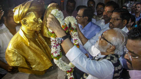 करोड़ों के घरों के मालिक! करोड़ों के घरों के मालिक!