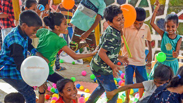 बाल दिवस का मुख्य उद्देश्य- पूरे देश में बच्चों के कल्याण को प्रोत्साहित करना बाल दिवस का मुख्य उद्देश्य- पूरे देश में बच्चों के कल्याण को प्रोत्साहित करना
