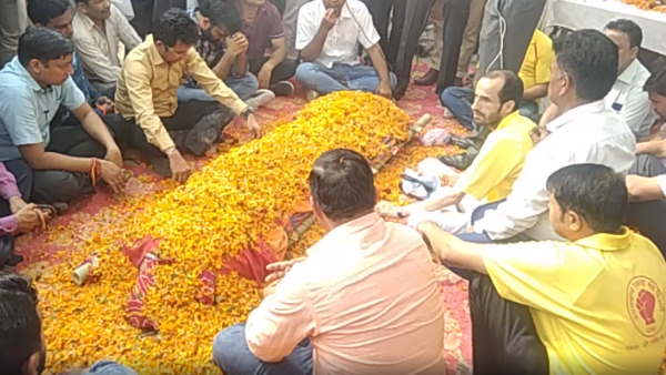 woman dead in arya multispeciality hospital during delivery woman dead in arya multispeciality hospital during delivery