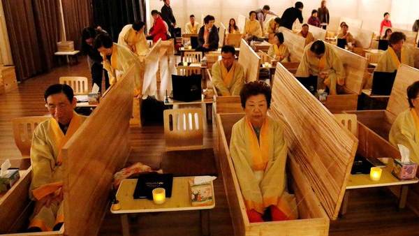 जीवन का महत्व अच्छे से समझ पाते हैं लोग जीवन का महत्व अच्छे से समझ पाते हैं लोग