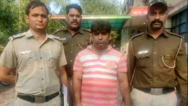 Businessman husband murdered his wife and surrendered in police station in Delhi Businessman husband murdered his wife and surrendered in police station in Delhi