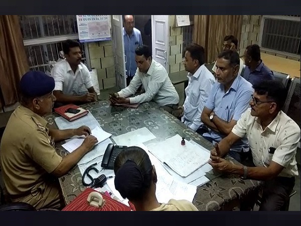 10 से अधिक कारीगरों ने आत्महत्या कर ली