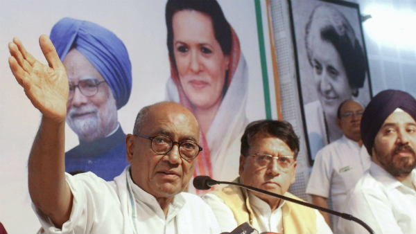 जब कांग्रेसियों पर ही भड़क गए दिग्विजय जब कांग्रेसियों पर ही भड़क गए दिग्विजय