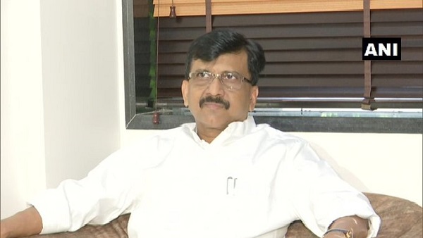 'वक़्त के सागर में कई सिकन्दर डूब गए'