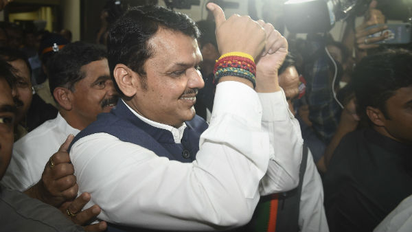 नए सदस्‍यों को दिलाएंगे शपथ 