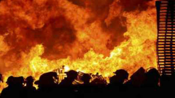 Fire in Jaipur bajaj nagar, three killed many injured Fire in Jaipur bajaj nagar, three killed many injured