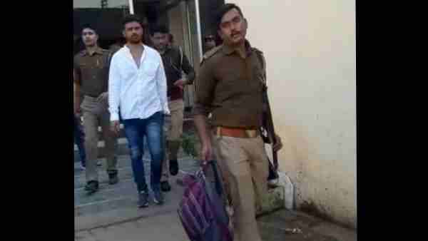 तीन हत्याओं का आरोपी है कामेश्वर सिंह