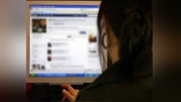 women fraudulently claim As men while they applying for passport women fraudulently claim As men while they applying for passport