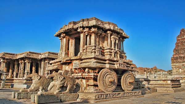 यूनेस्को की सूची में शामिल कर्नाटक स्थित हम्पी के मंदिर