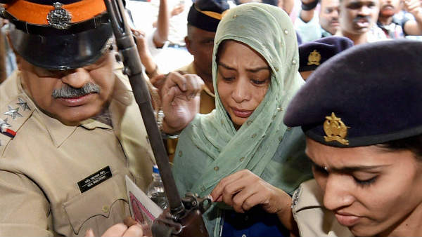 जेल अधिकारियों के लिए पहेली है इंद्राणी