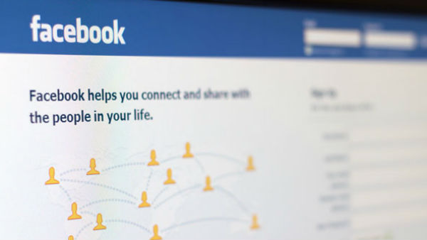 देश छोड़ने के बाद भी धमकियां देश छोड़ने के बाद भी धमकियां