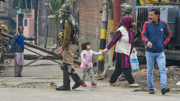 कहां हैं उमर और महबूबा कहां हैं उमर और महबूबा