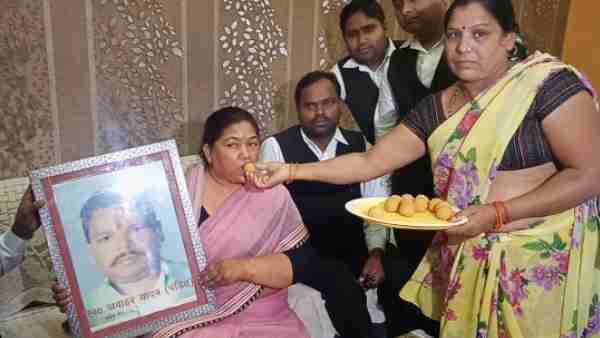 1981 में झूंसी आ गए थे पंडित