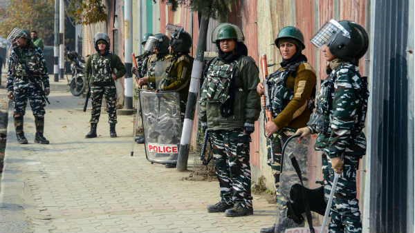 धमकी भरे पोस्टर लगाने के मामले में गिरफ्तारी