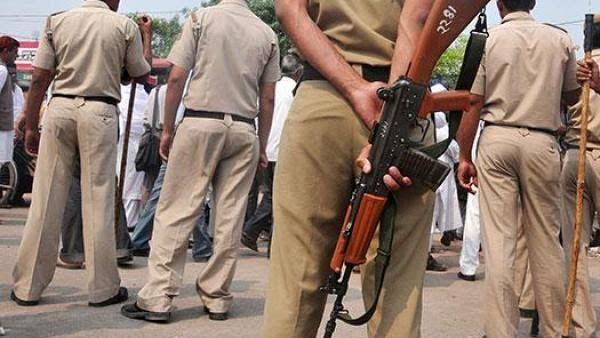 रात में पानी मांगती थी मां इसलिए की हत्या