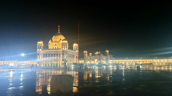 ओ‍पनिंग का आधिकारिक गीत 