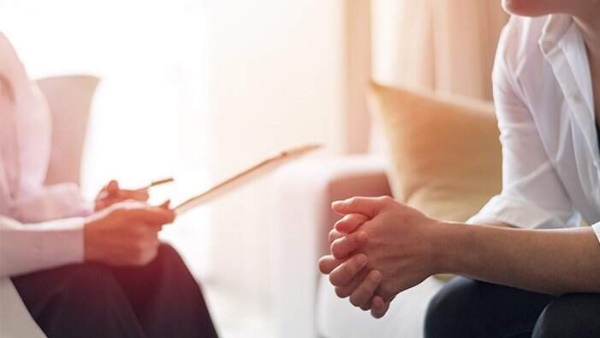 नर्सिंग की ट्रेनिंग कर रहे थे दोनों नर्सिंग की ट्रेनिंग कर रहे थे दोनों