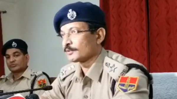 परेशान होकर बदला मकान