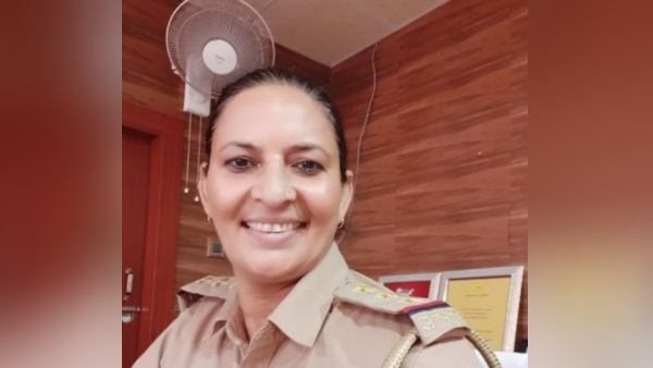 सभी पुलिसकर्मियों को सस्पेंड किया गया सभी पुलिसकर्मियों को सस्पेंड किया गया